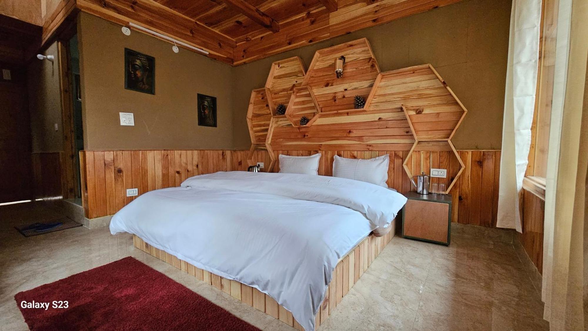 The Fiza Retreat Tirthan Banjar ภายนอก รูปภาพ