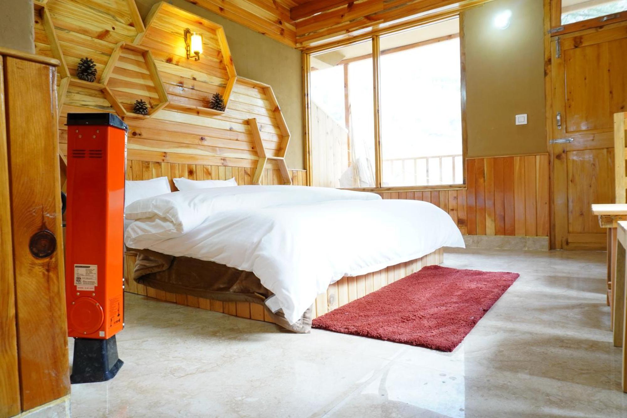 The Fiza Retreat Tirthan Banjar ภายนอก รูปภาพ