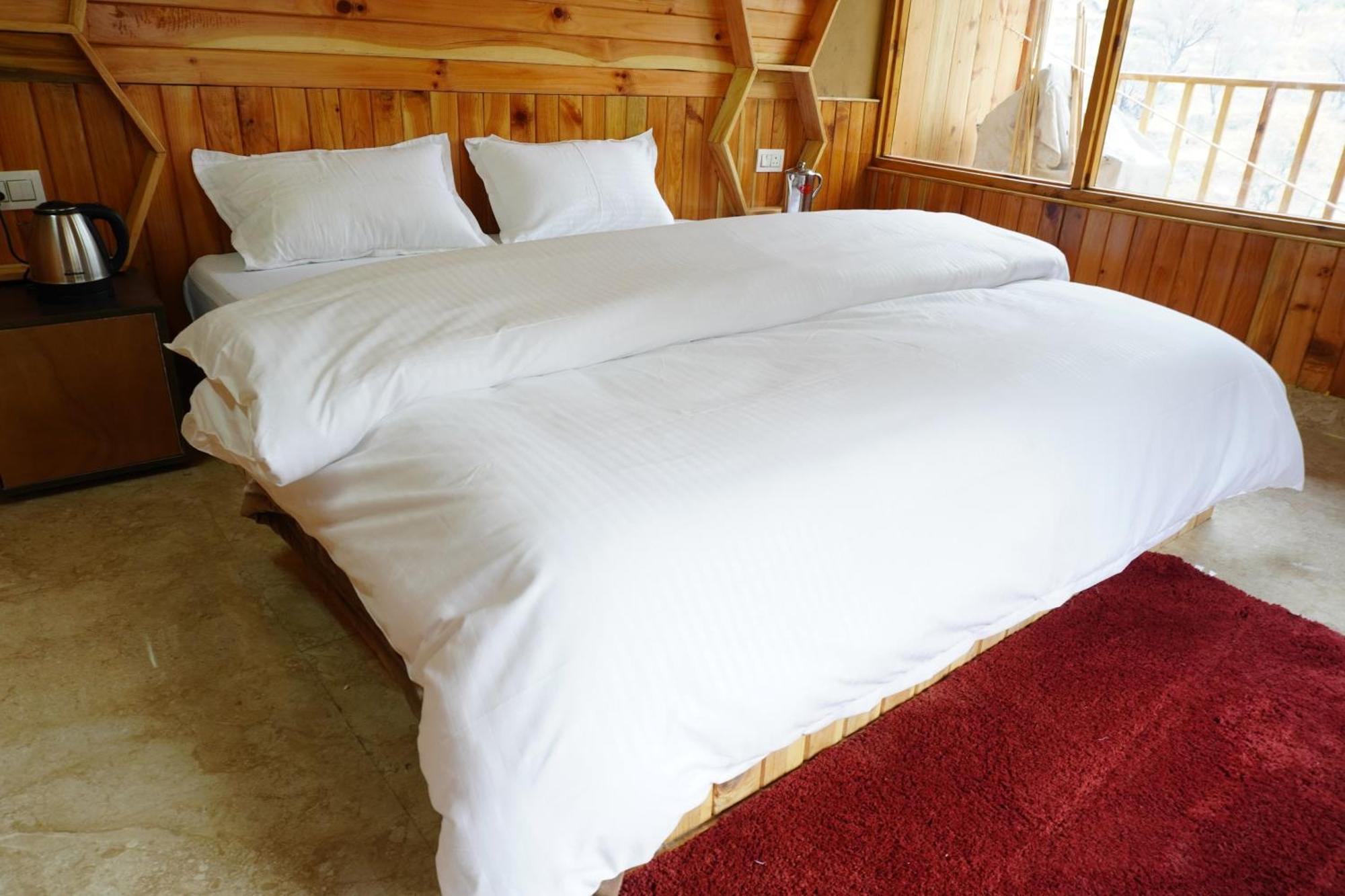 The Fiza Retreat Tirthan Banjar ภายนอก รูปภาพ