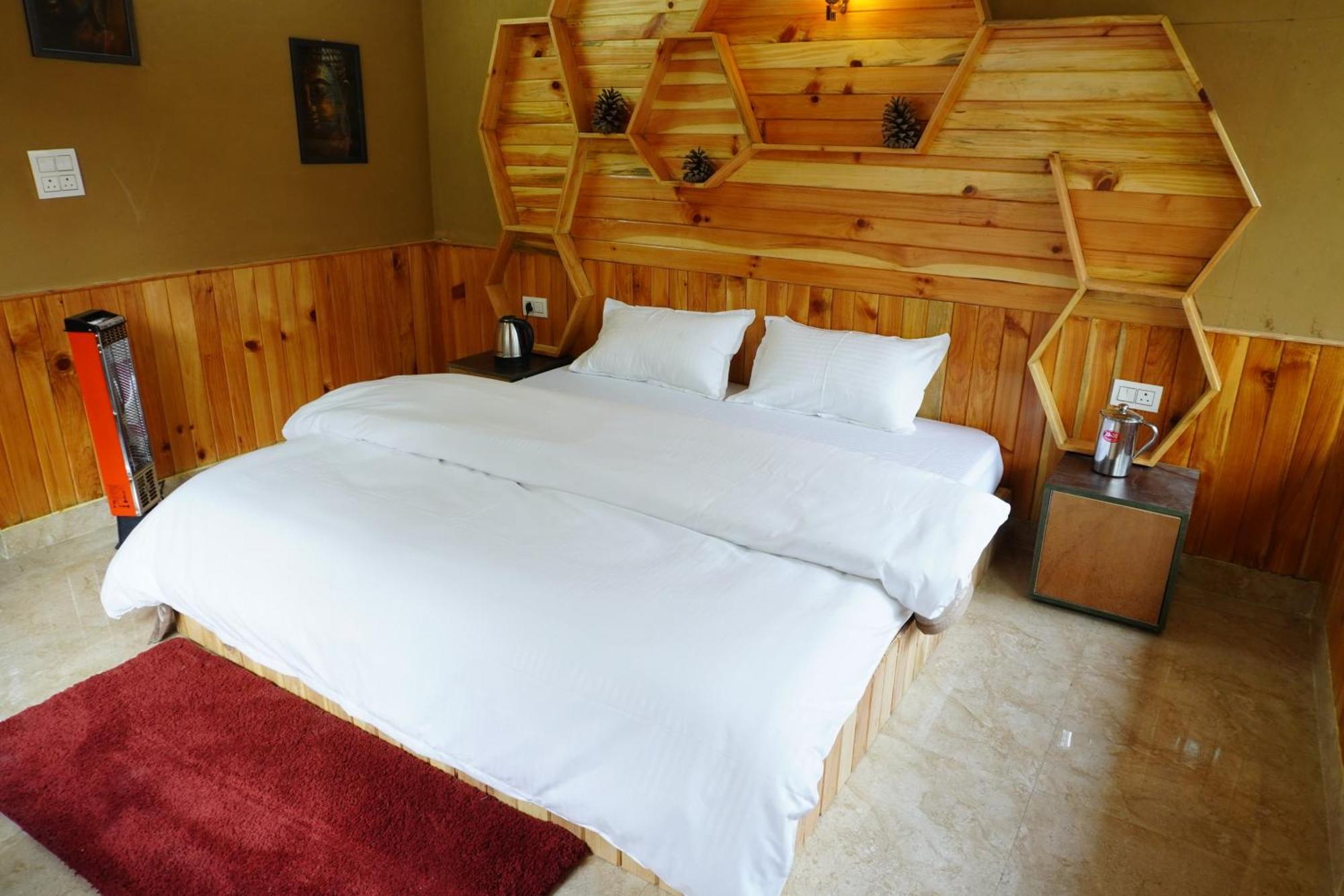 The Fiza Retreat Tirthan Banjar ภายนอก รูปภาพ