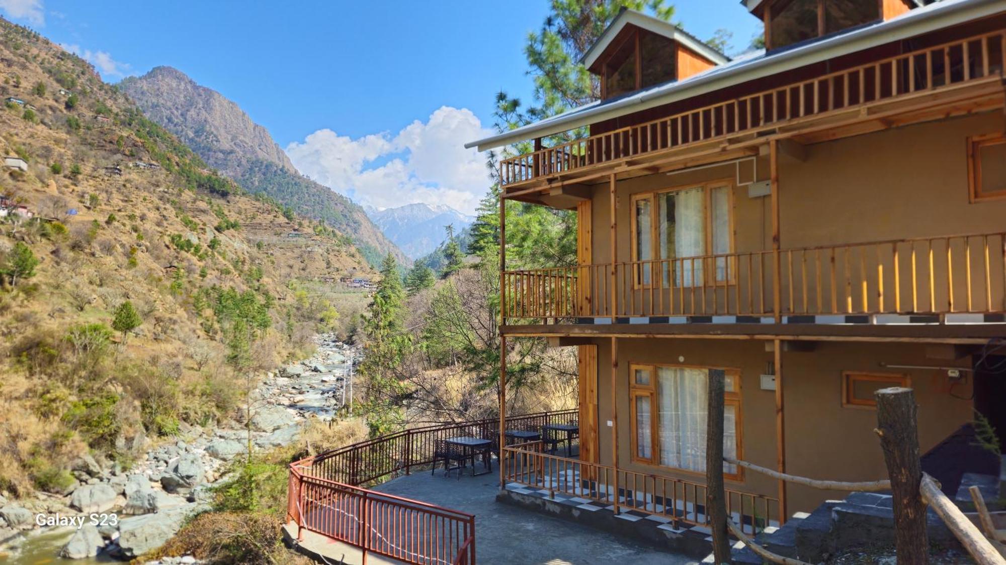 The Fiza Retreat Tirthan Banjar ภายนอก รูปภาพ
